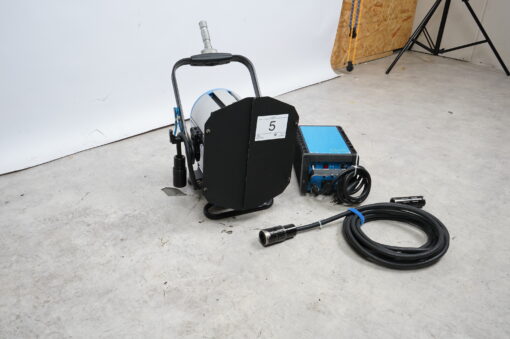 Lot: 5 - ARRI D12 Set 1.200W HMI Light - Image 2