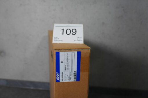 Lot: 109 - 1x Double Vertical Yoke for SkyPanel S30