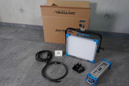 Lot: 23 - 2x CPO - S30-C Blue/silver