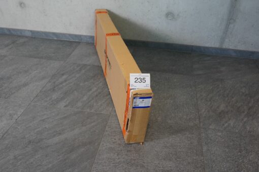 Lot: 235 - 1x 4-leaf barndoor for S120-C
