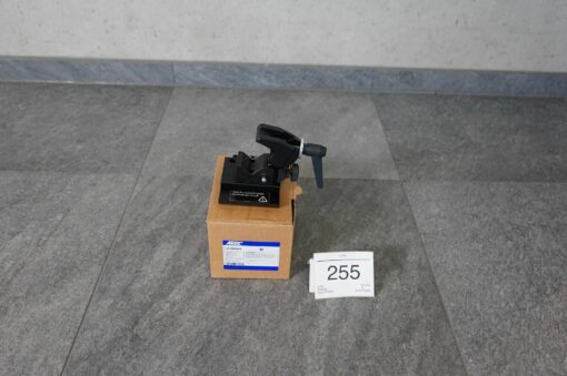 Lot: 255 - 1x Super Clamp Adapter for SkyPanel PSU