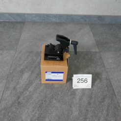 Lot: 256 - 1x Super Clamp Adapter for SkyPanel PSU