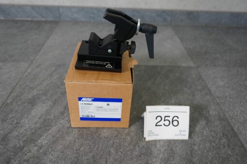 Lot: 256 - 1x Super Clamp Adapter for SkyPanel PSU - Image 2
