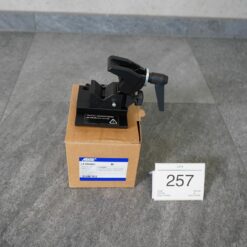 Lot: 257 - 1x Super Clamp Adapter for SkyPanel PSU