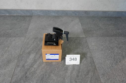 Lot: 348 - 1x Super Clamp Adapter for SkyPanel PSU