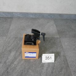 Lot: 351 - 1x Super Clamp Adapter for SkyPanel PSU