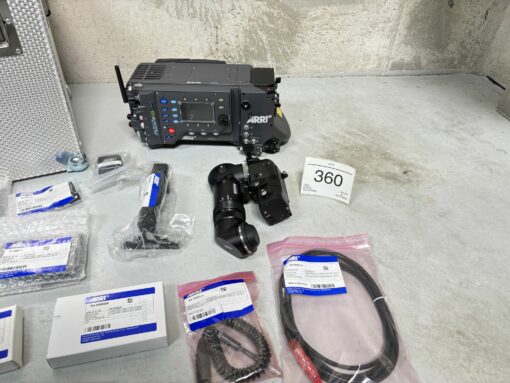 Lot: 360 - ALEXA SXT Studio bundle incl. accessories - Image 3