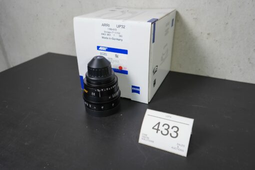 Lot: 433 - ARRI Ultra Prime 32/T1.9,ft - Image 2