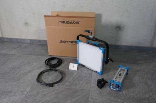 Lot: 5 - 1x CPO - S30-C Blue/silver