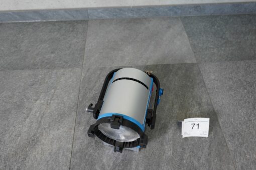 Lot: 71 - 4x L5-C Lamphead ONLY (Random accessories will be added)