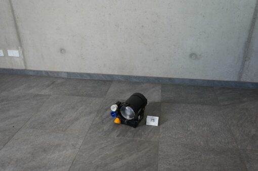 Lot: 75 - 3x L5-C Lamphead ONLY (Random accessories will be added)