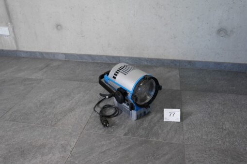 Lot: 77 - 5x L7-C Lamphead ONLY (Random accessories will be added)