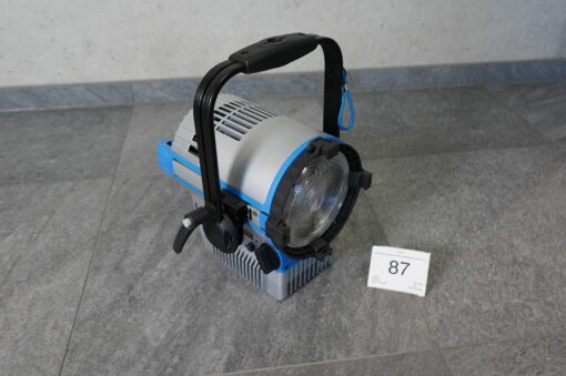 Lot: 87 - 4x L7-C Lamphead ONLY (Random accessories will be added)