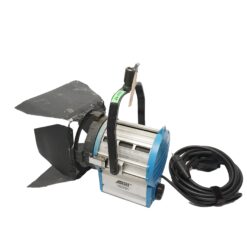 ARRI Junior 1000W fresnel man.