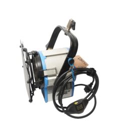 ARRI True Blue T1 1000W Man fresnel