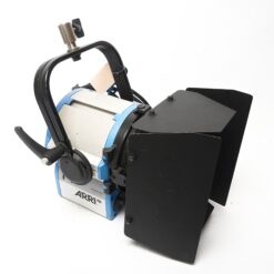 ARRI True Blue T1 1000W Man fresnel - Image 3