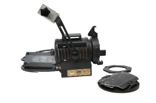LTM Pepper 100 Watt Fresnel Tungsten Light - Image 3