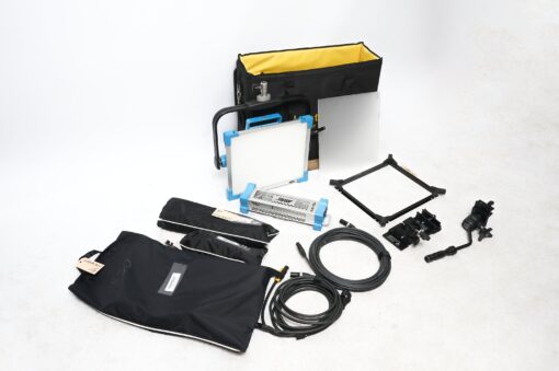 ARRI Skypanel S30C MAN Blue/Silver Kit - Image 8
